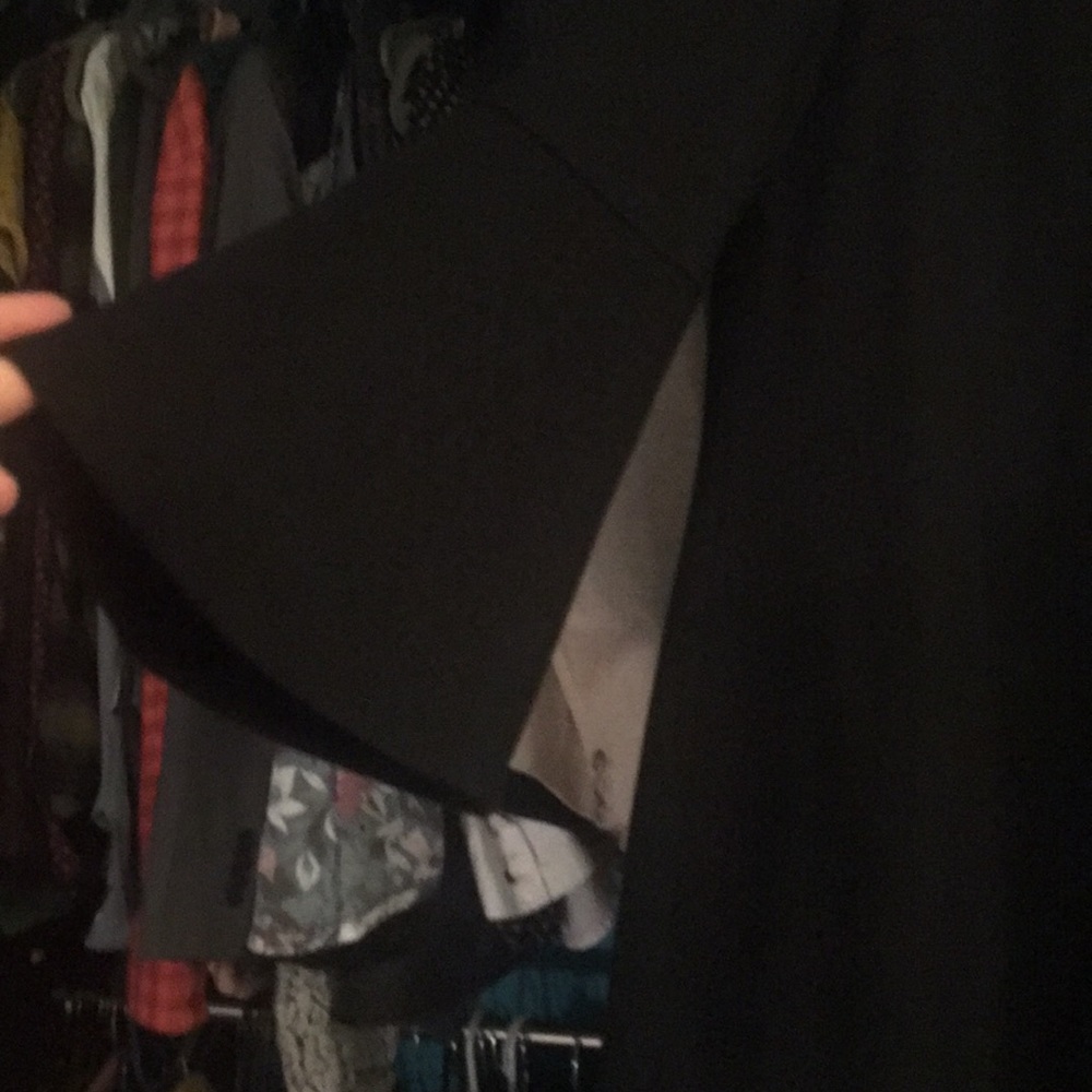Limited dress - Picture 2 of 3